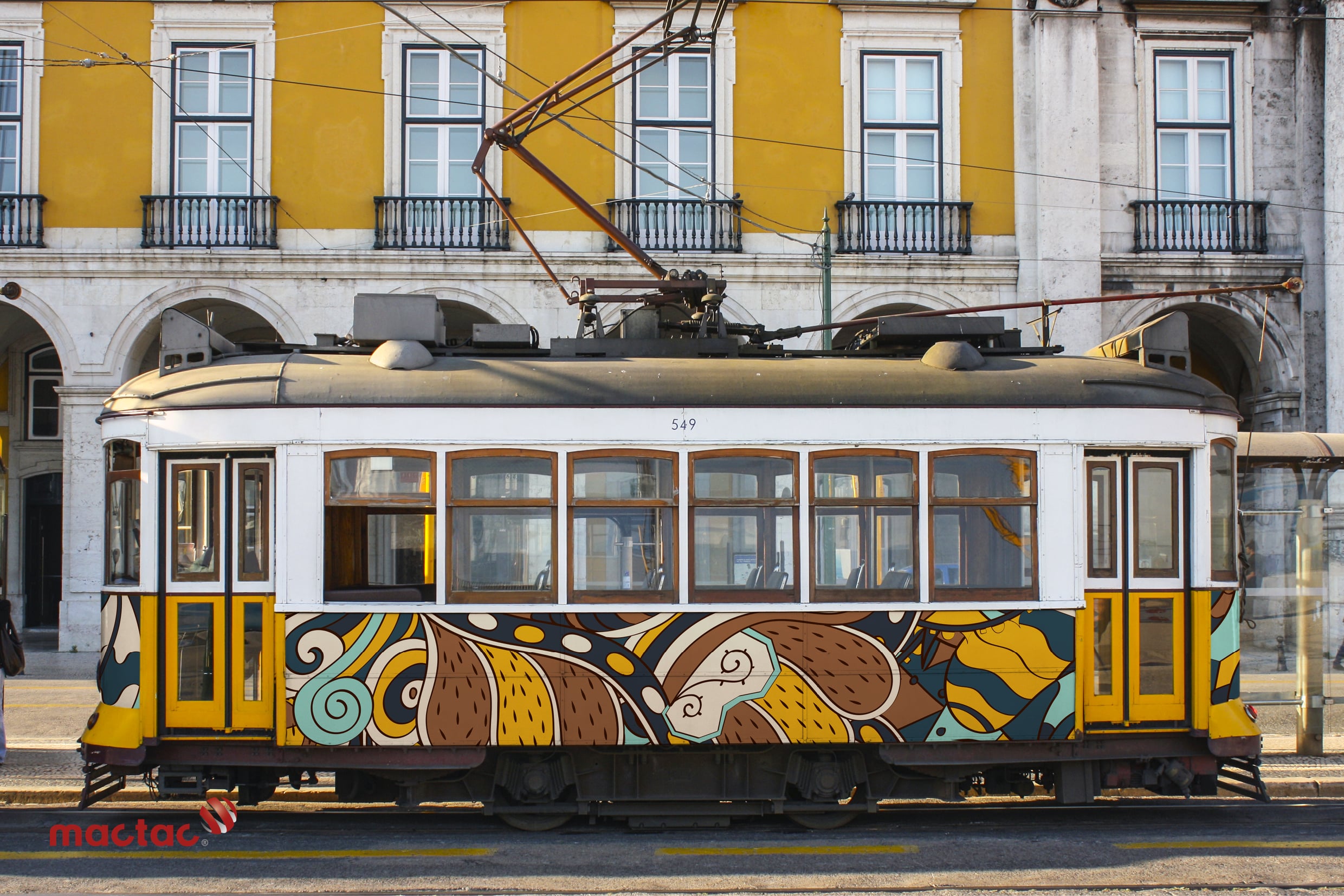 Image - Featured Image  - mactac P5146 polymeer vinyl 80mic wit glans permanent grijs -  1